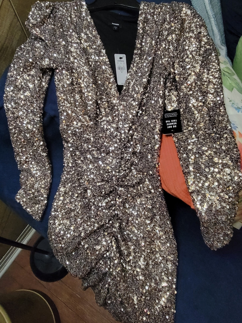 Express NWT Pewter Sequin V-Neck Puff Sleeve Ruched Sheath Dress